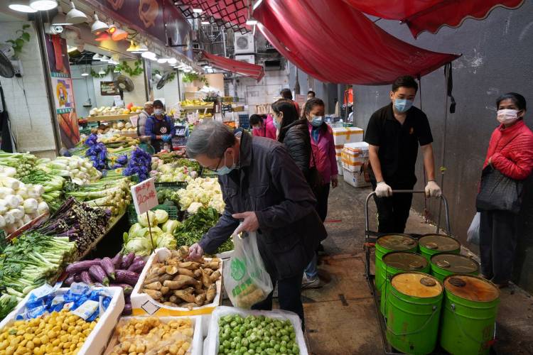 Pembatasan COVID Makin Ketat, Hong Kong Kekurangan Sayuran
