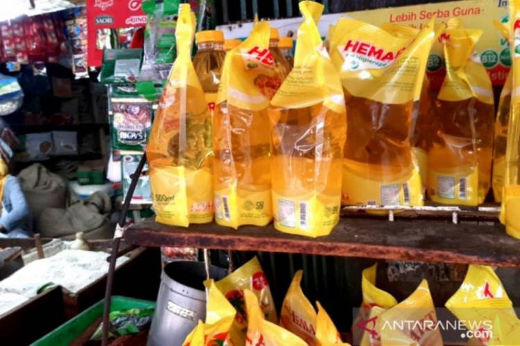 Polres Metro Jaksel Dalami Temuan 26 Ton Minyak Goreng yang Dijual di Atas HET