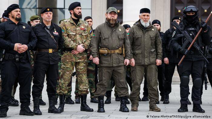 Muslim Chechnya dan Tatar Angkat Senjata untuk Ukraina