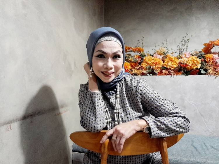 Berkah Ramadan 2023, Lady Rocker 'Tia Veres' Hadirkan Album  Mini Religi!
