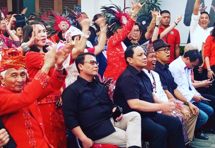 Dukungan Masyarakat Toraja untuk Ganjar-Mahfud, Basarah: Ganjar-Mahfud Jamin Indonesia Jadi ‘Rumah Besar Kebangsaan’ untuk Seluruh Anak Bangsa