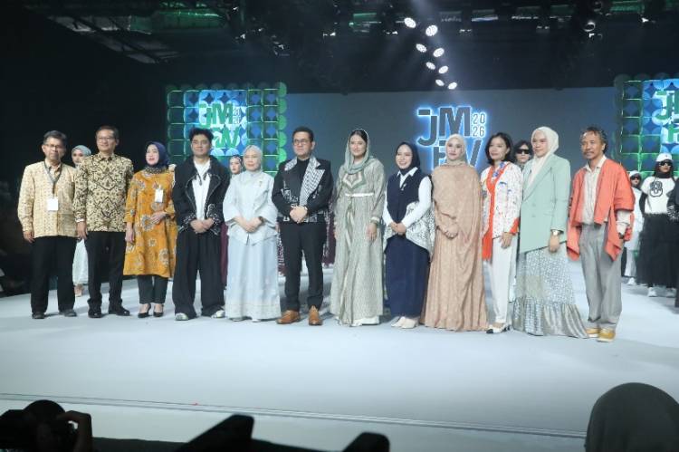Mendag Busan Resmi Buka JMFW 2026: Dorong Modest Fashion Indonesia Go Global