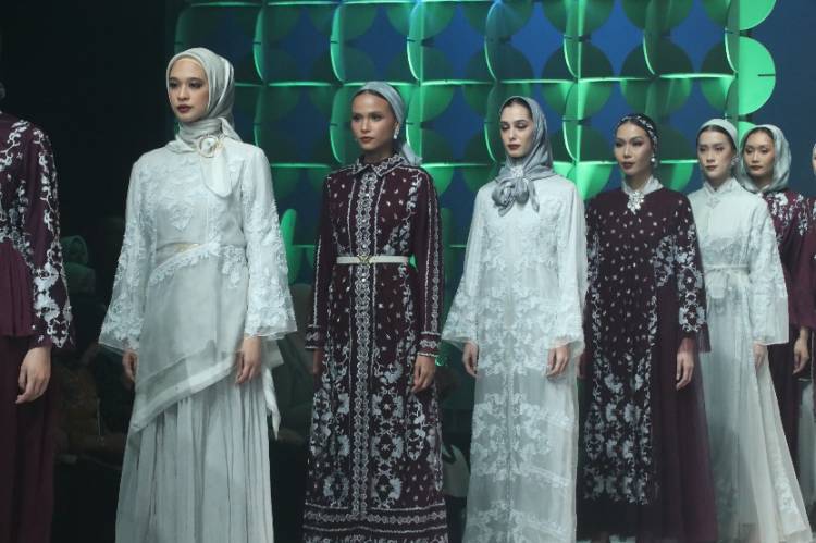 Mendag Busan Resmi Buka JMFW 2026: Dorong Modest Fashion Indonesia Go Global