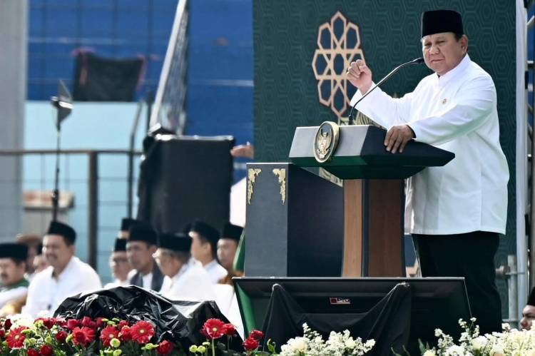 Prabowo Tegaskan Komitmen Berantas Korupsi di Depan Ratusan Ribu Warga NU