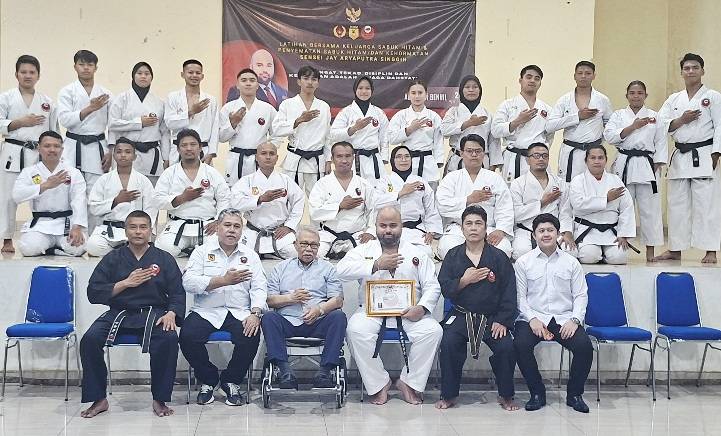 Inkado Teguhkan Nilai Kehormatan, Penyematan Sabuk Hitam Warnai Latihan Bersama di GOR Benhil