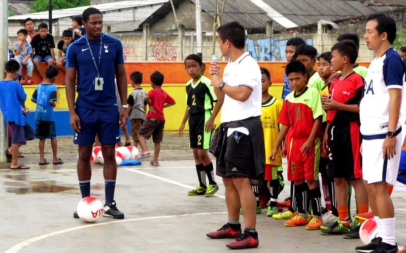 AIA Untuk Anak-Anak Rusun; Gelar Coaching Clinic Sepak Bola Di Jakarta