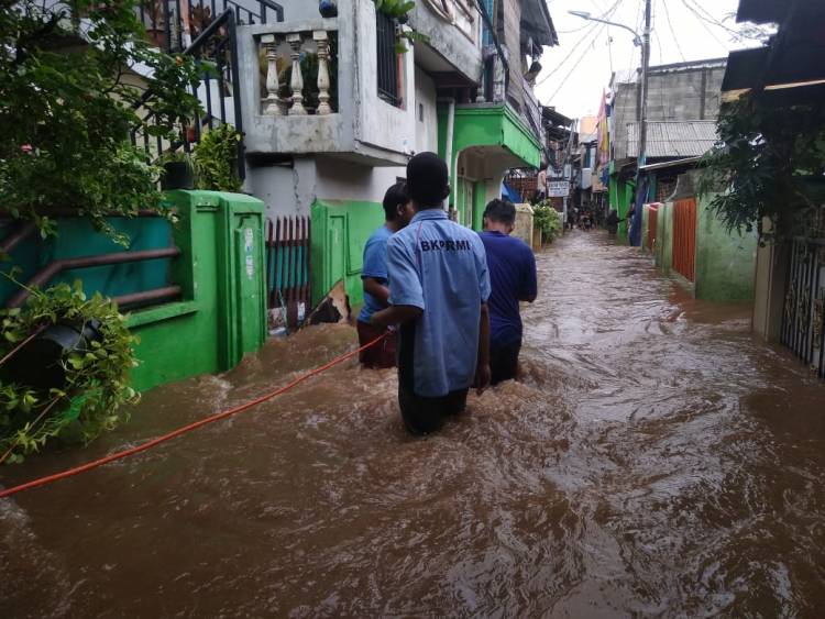 Ketua Harian DMI Imbau Masjid Membuka Pintu Bagi Korban Banjir