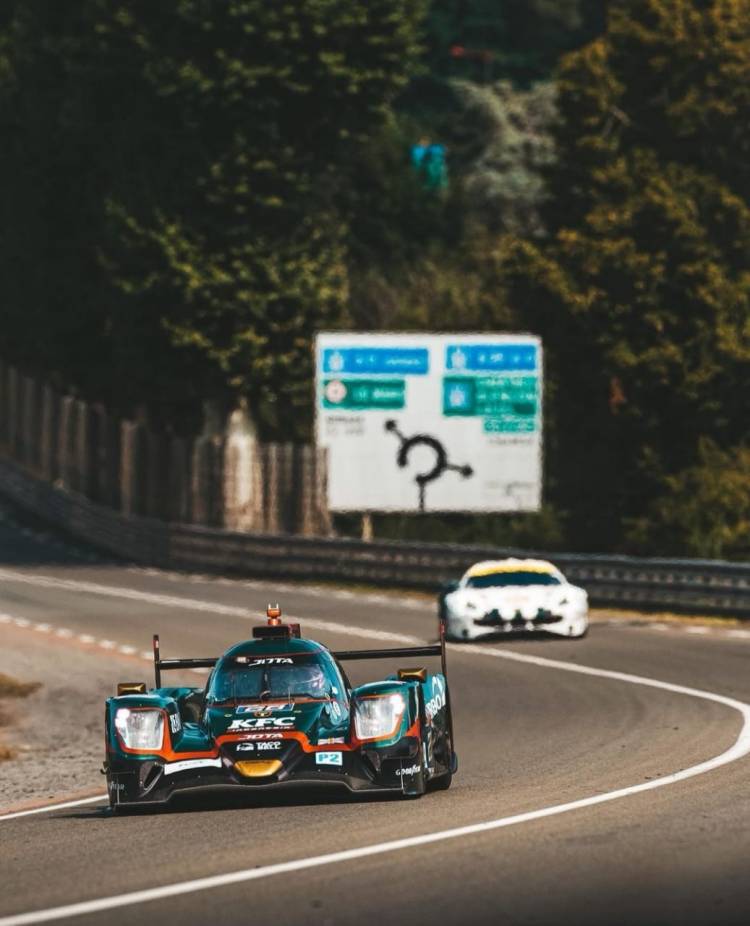 Sean Gelael Tes Sendirian Selama 9 Jam Di Le Mans