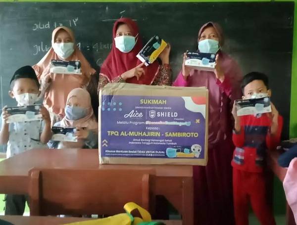 Aice Es krim dan Netizen Salurkan Ratusan Ribu Masker Medis