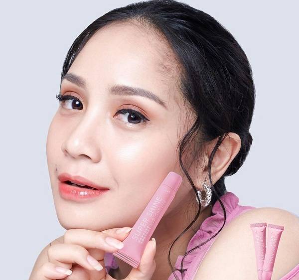 Ini Dia Produk yang Bikin Bibir kalian Merah Alami Tanpa Memulas Berulang Kali