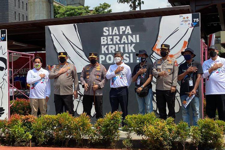 Karya Laode Umar, Juarai Lomba Bhayangkara Mural Festival 2021