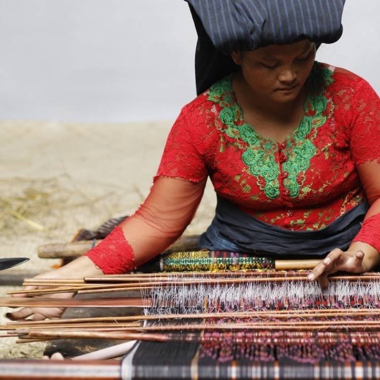  Inilah  Upaya Tobatenun Tingkatkan Kualitas Hidup Perajin Kain Batak