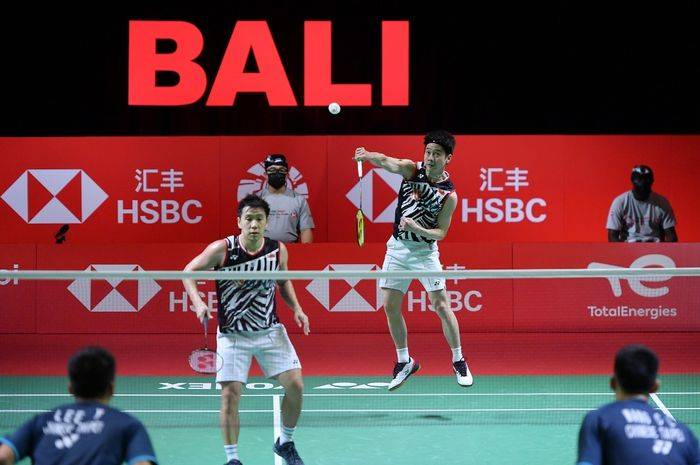 Lawan Hoki/Kobayashi Ketiga Kalinya, Marcus/Kevin Bidik Kemenangan di Final BWF World Tour Finals 2021