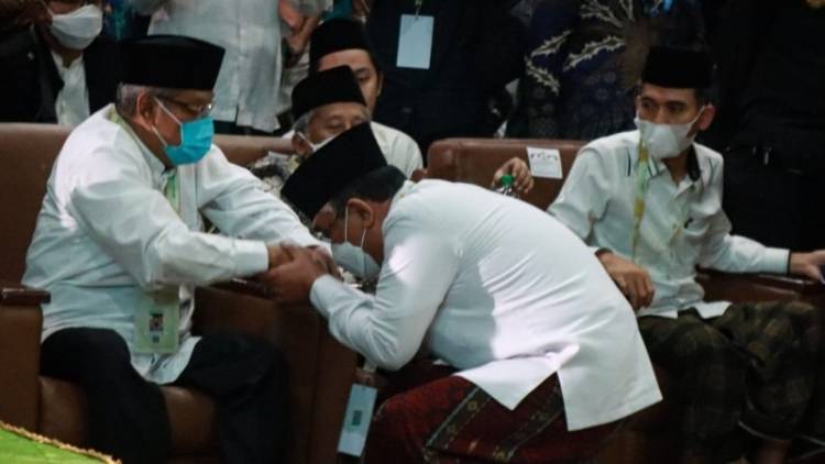 Sejuk! Akhlak Ketum PBNU Terpilih KH.Yahya Cholil Staquf ke Kyai Said