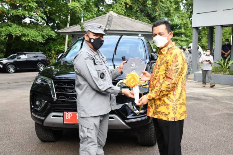 Pemprov Kepri Berikan  Bantuan Mobil Kepada Kamla Zona Barat