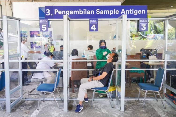 KAI Turunkan Harga Rapid Test Antigen Jadi Rp35 Ribu