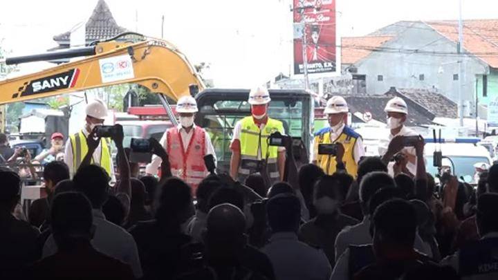 Pembangunan Double Track Kereta Api Solo-Kalioso Dimulai, Begini Kata Ganjar dan Gibran