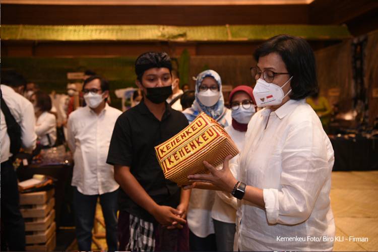 Menkeu Sri Mulyani Sarankan Pelaku Ekonomi di Bali Lakukan Diversifikasi Usaha selain Pariwisata