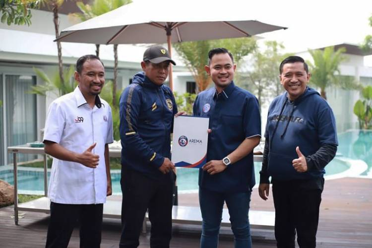 Bos Singo Edan Tunjuk Joko Susilo Jadi Direktur Teknik Akademi Arema