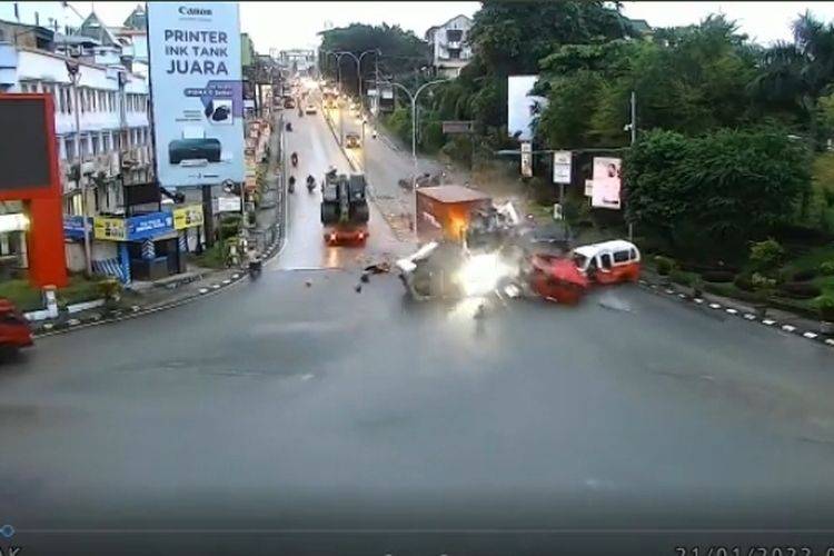 Kecelakaan Beruntun di Muara Rapak Balikpapan, 5 Orang Tewas