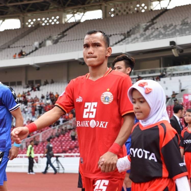 Riko Simanjuntak Salah Jersey di Laga Melawan Persipura, Komdis Beri Denda Persija Jakarta