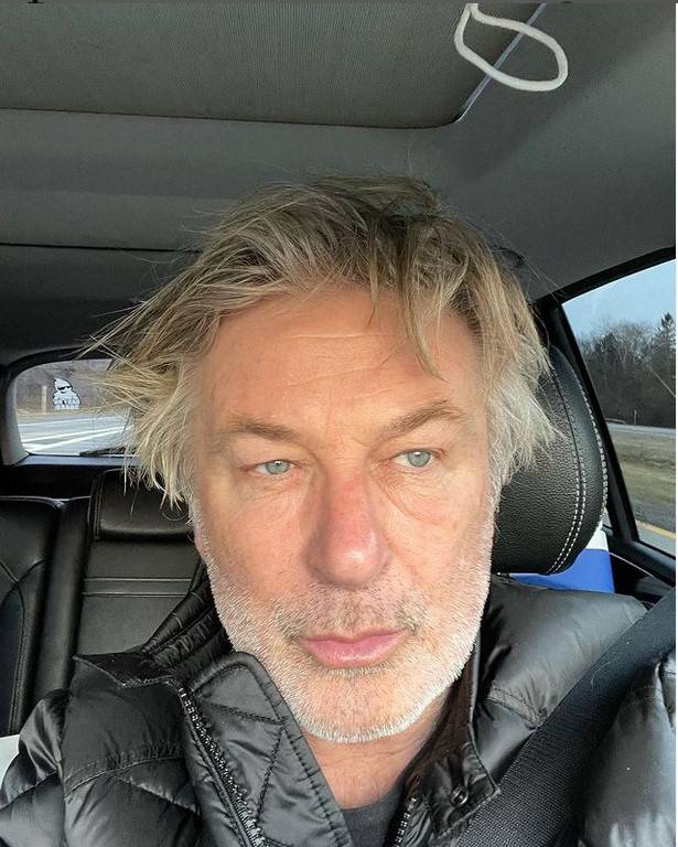 Suami Mendiang Halyna Hutchins Murka dengan Sikap Alec Baldwin 