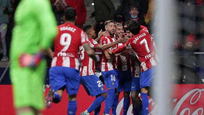 Atletico Madrid Hajar Cadiz 2-1