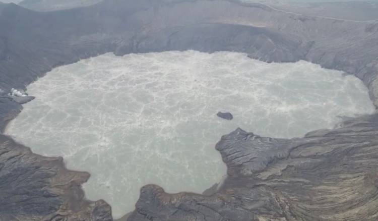 Aktivitas Freatomagmatik Gunung Taal Sebabkan Evakuasi 1000 orang