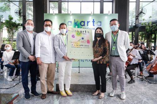 Wamenparekraf Angela Tanoesoedibjo, Resmikan Pameran Art Jakarta Garden 2022  