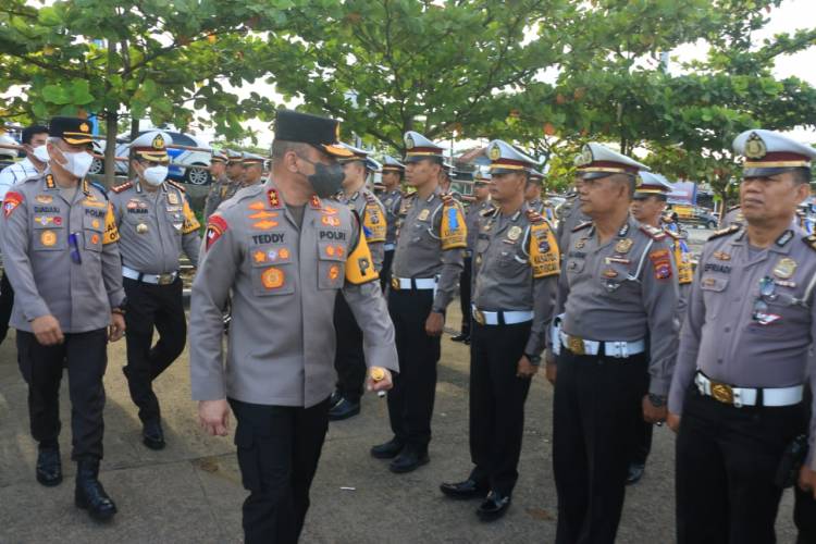 Kapolda Sumbar Pimpin Apel Gelar Kesiapan Pamwal dan Rute dalam Rangka HDCI Sumatera Bike Week 2022