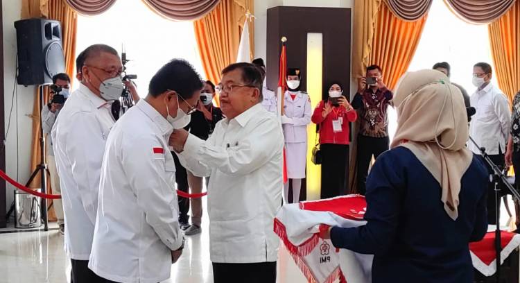 Jusuf Kalla Lantik Pengurus PMI Gorontalo