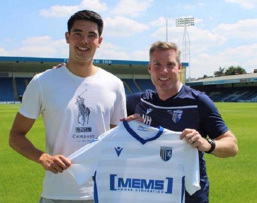 Elkan Baggottt Resmi ke Gillingham FC