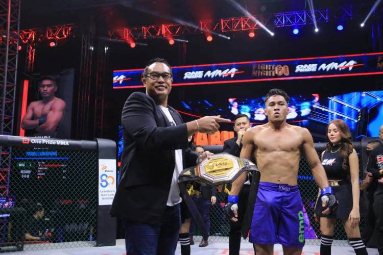 Yudi Cahyadi Raih Sabuk Interim Kelas Featherweight Usai Kalahkan Haris Sofian