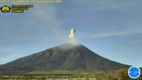 Gunung Ili Lewotolok NTT Erupsi