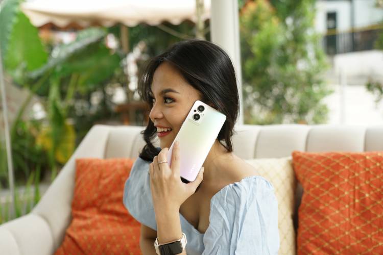 Antisipasi Fenomena Hybrid Working dengan Smartphone 