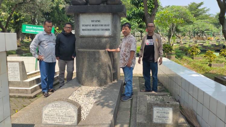 Pengurus PWI Jaya Ziarah ke Makam Mohamad Hoesni Thamrin