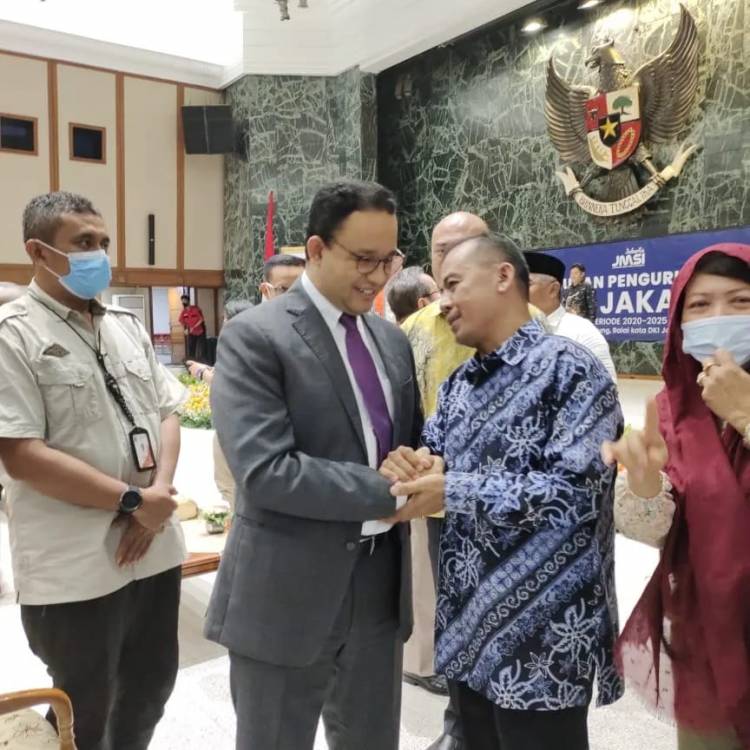 Gubernur Anies Baswedan  Raih PWI Jaya Award