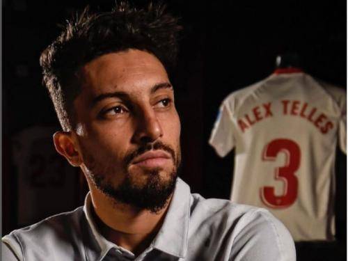 Sevilla Datangkan Pemain Alex Telles dari Manchester United