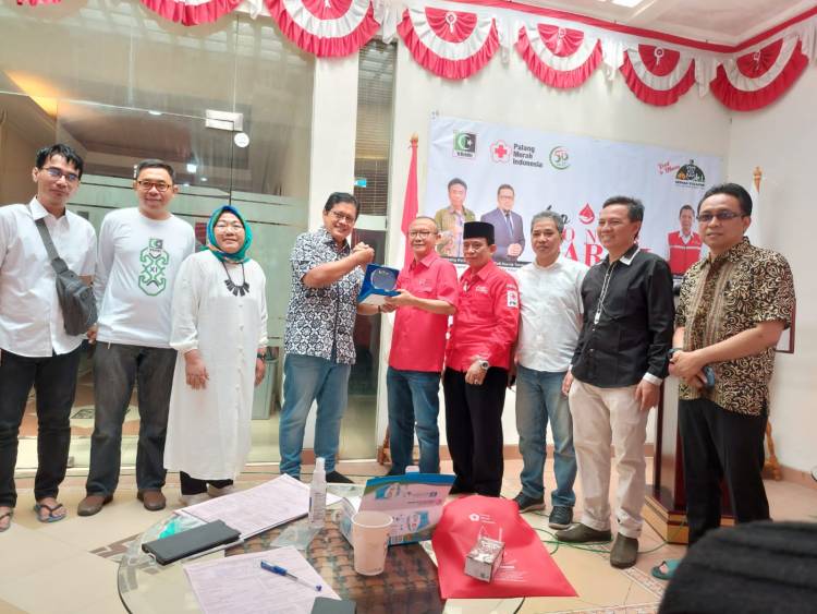 Donor Darah di HUT ke 56 KAHMI