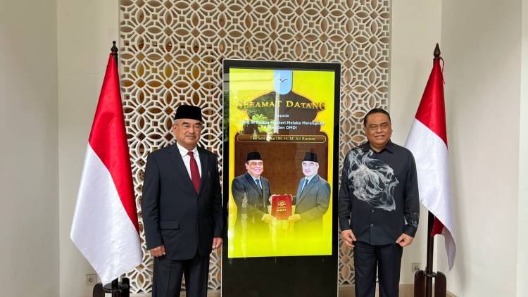 Komjen Pol (Purn) Dr. H. Syafruddin Terima Kunjungan  Presiden DMDI Tan Sri Mohammad Ali Rustam