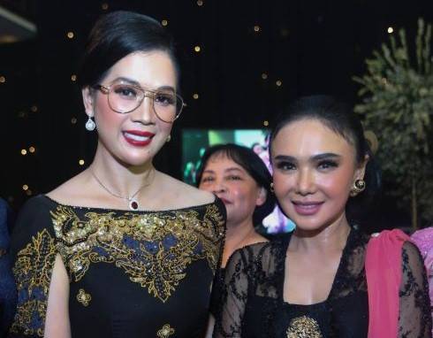 Pengusaha Muda Novita Emilda Hadiri Gelaran Kebaya Goes to Unesco