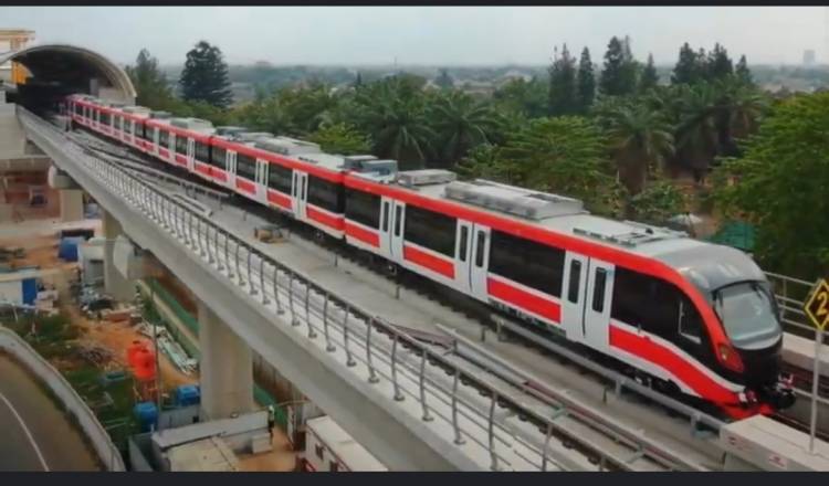 Yuk Naik LRT Jabodetabek....!