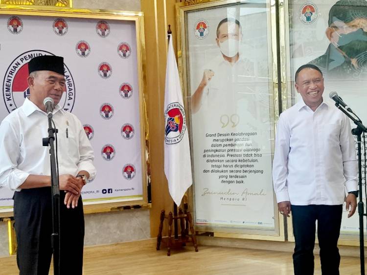 Resmi! Zainudin Amali Sertijab Menpora ke Muhadjir Effendy