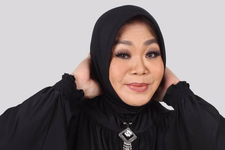 Artis Senior Ermy Kullit Rilis  Single Religi Bertajuk "Hikmah" 