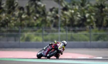 Pebalap  Alvaro Bautista Klaim Kemenangan ke-400 untuk Ducati 