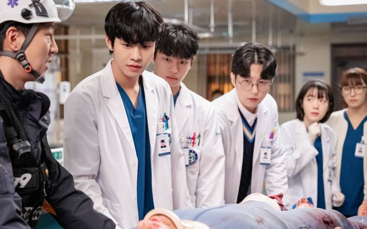 Memasuki Season Ketiga, Simak 5 Fakta Menarik Para Pemain dan Sutradara “Dr. Romantic 3”