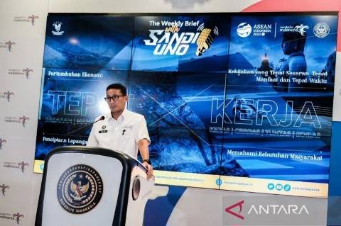 Menparekraf Sandiaga Uno Apresiasi Event Saber Monarch Art-omotive Fest 2023”