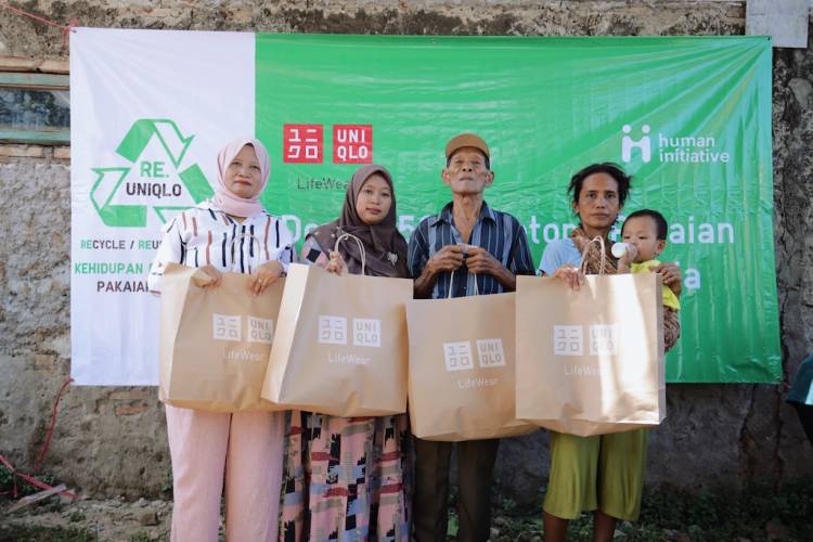 UNIQLO Berhasil Kumpulkan 5,000 Pakaian UNIQLO dari Pecinta LifeWear di Momen Hari Raya