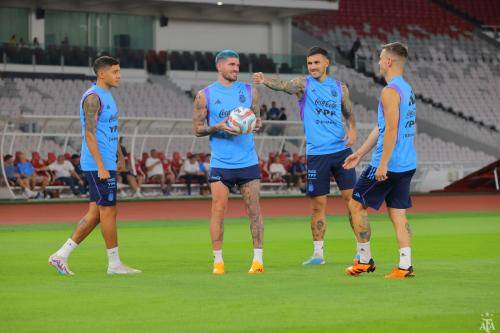 Minggu Malam Ini Timnas Argetina Latihan Kembali di SUGBK, Media Boleh Ikut Melihat Selama 15 Menit