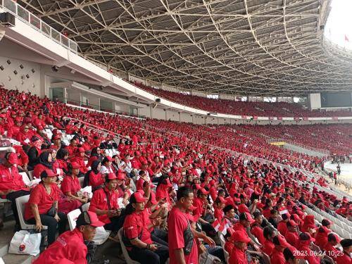 Peringatan Bulan Bung Karno: Ribuan Kader dan Simpatisan PDIP  Padati GBK Senayan